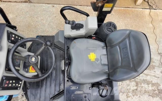 CAT CC2.6 Kombinované válce