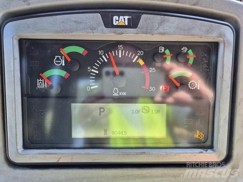 CAT D9T Pásové dozery