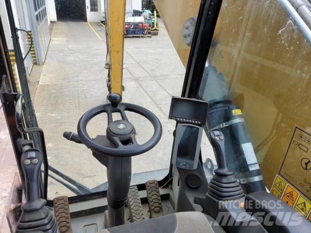 CAT MH3024 Speciální bagry