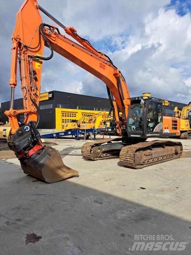 Hitachi ZX300LC-6 Pásová rýpadla