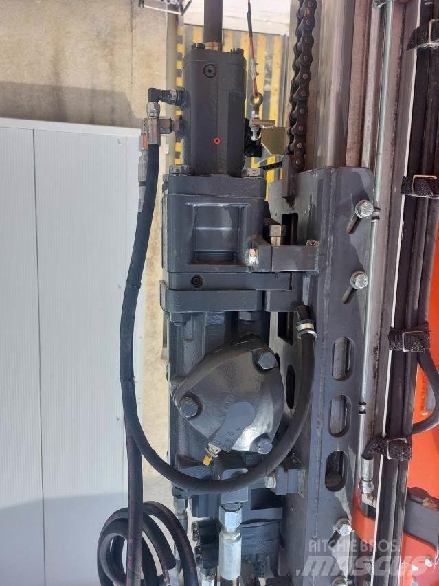 Sandvik DC300Ri Mechanické secí stroje