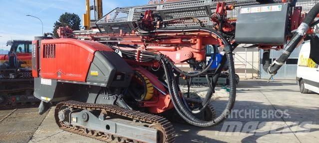 Sandvik DC410Ri Mechanické secí stroje