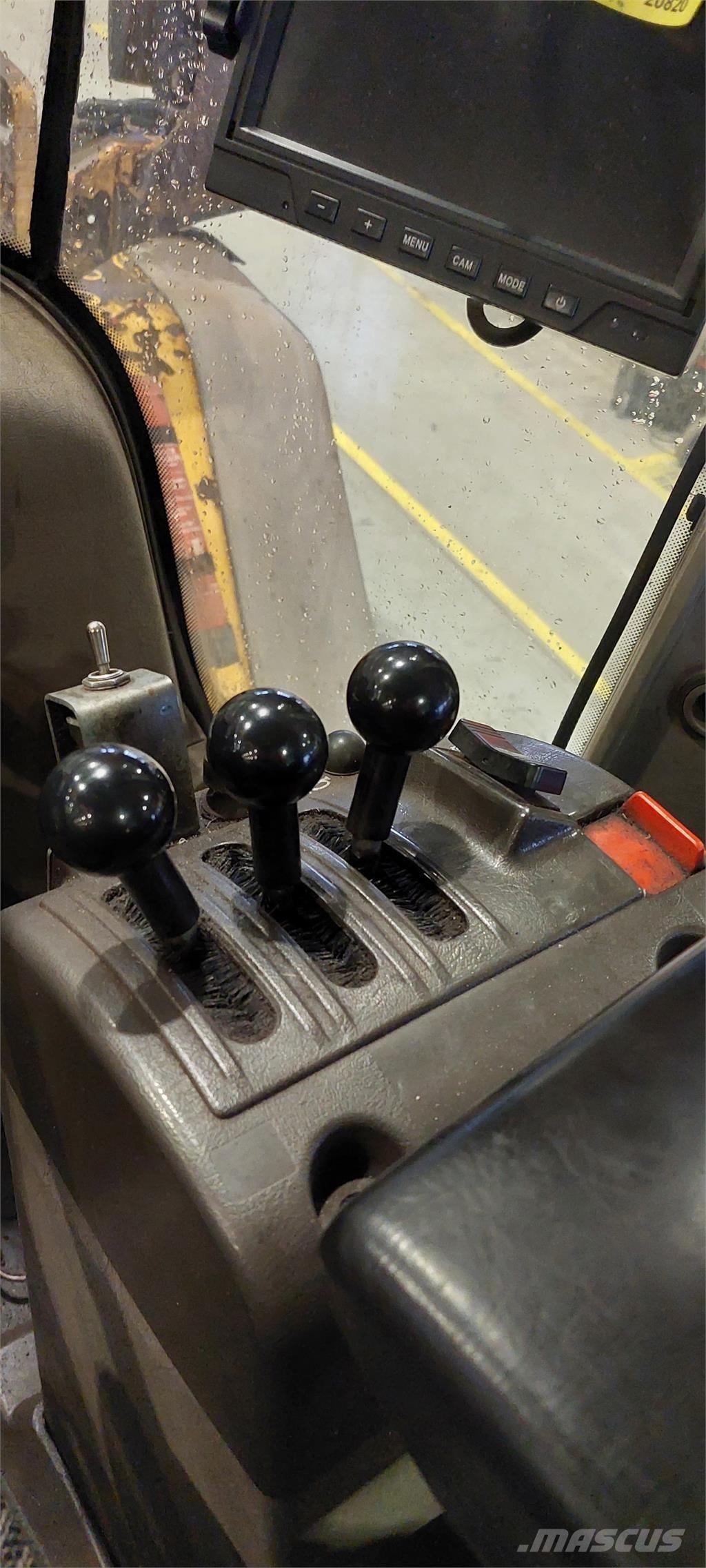 Volvo L120F Kolové nakladače