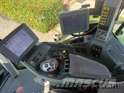 CLAAS Axion 810 Traktory