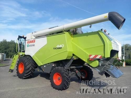 CLAAS Tucano 440 Sklízecí mlátičky