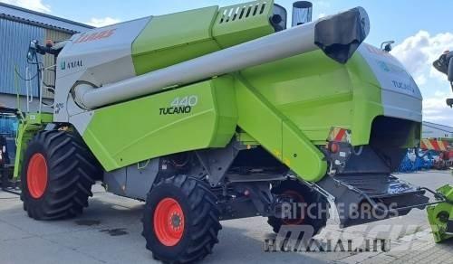 CLAAS Tucano 440 Sklízecí mlátičky