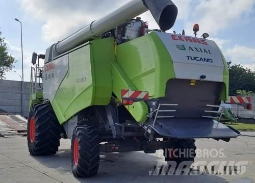 CLAAS Tucano 440 Sklízecí mlátičky