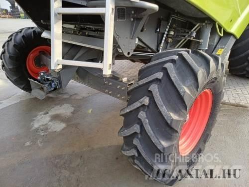 CLAAS Tucano 450 Sklízecí mlátičky