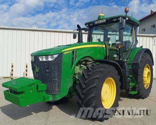 John Deere 8345R Traktory