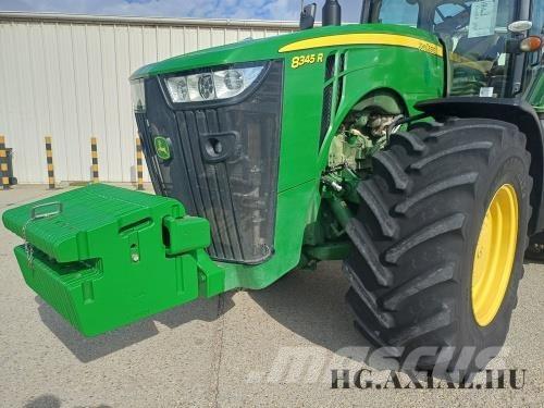 John Deere 8345R Traktory