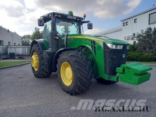 John Deere 8370R Traktory