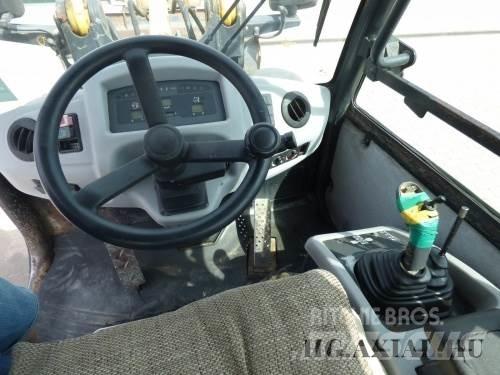Komatsu 65 Kolové nakladače