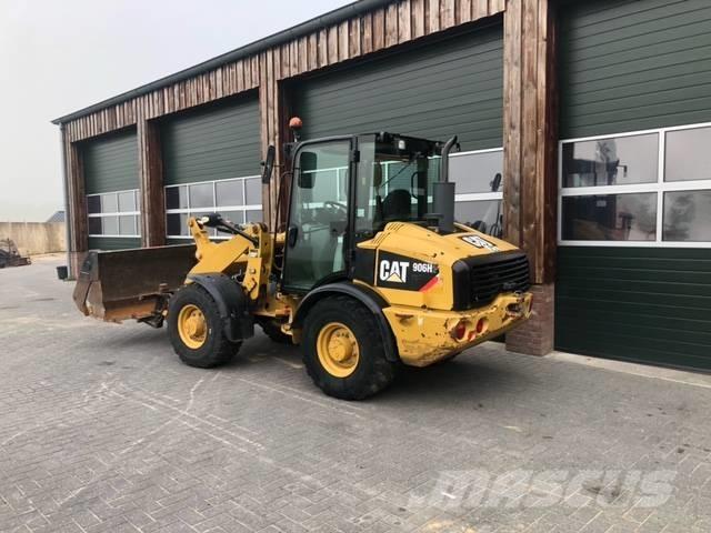 CAT 906 H 2 Kolové nakladače