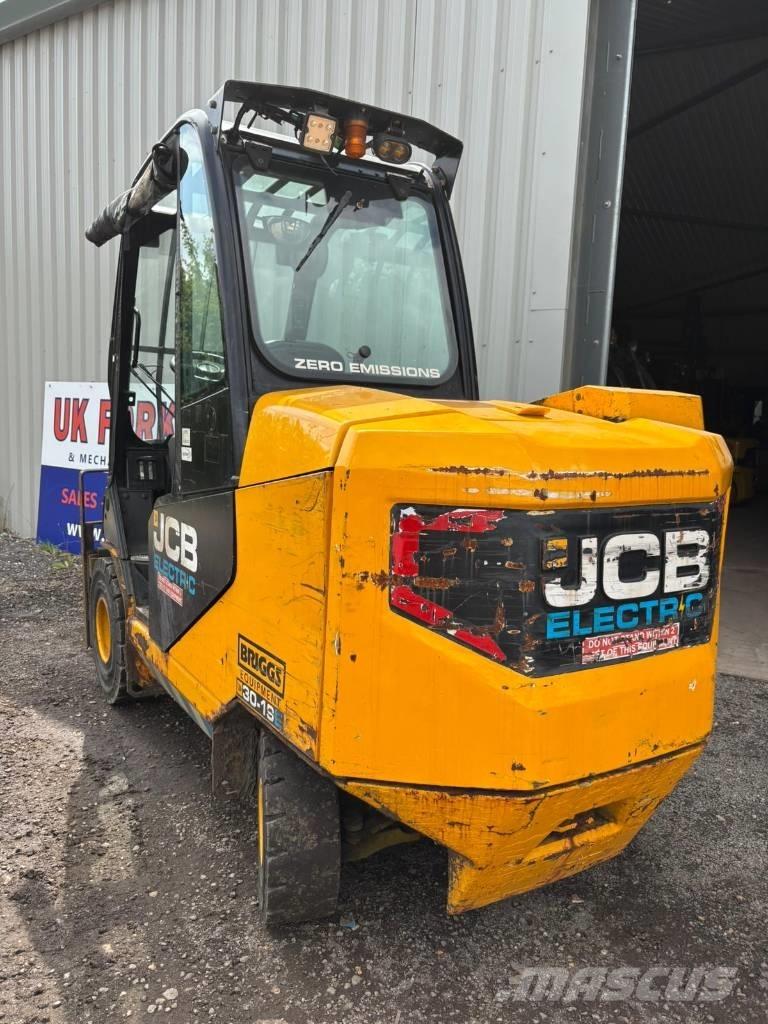 JCB 30-19 E Akumulátorové vozíky