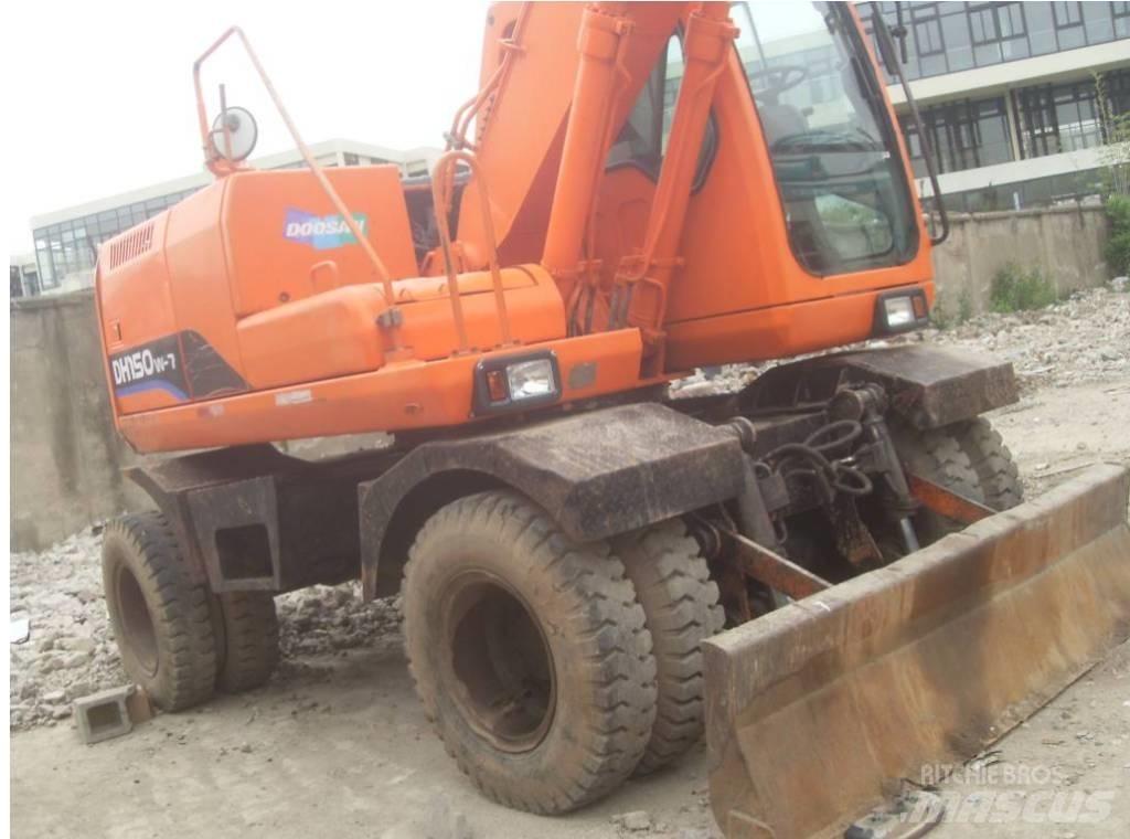 Doosan DH 150 W-7 Kolová rýpadla