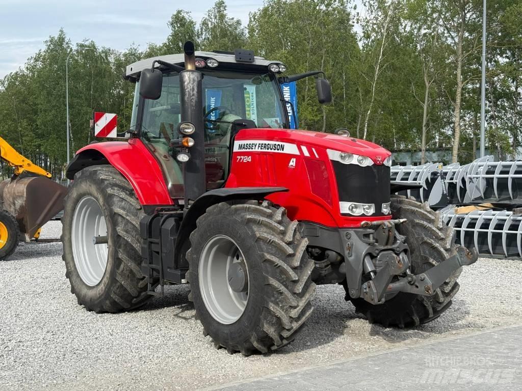 Massey Ferguson 7724 Traktory