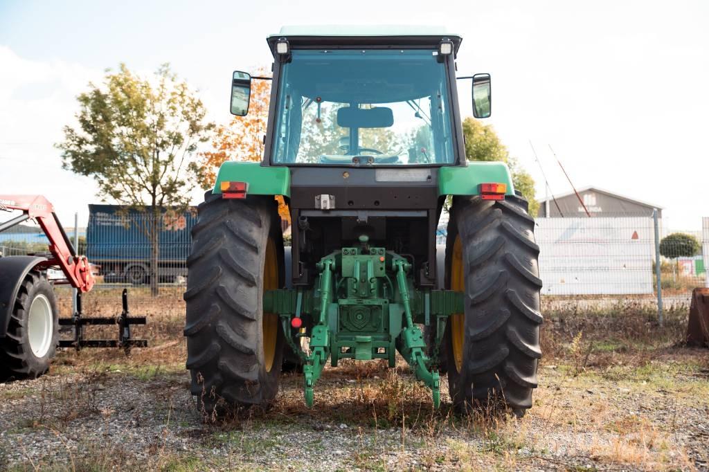 John Deere 3640 Traktory