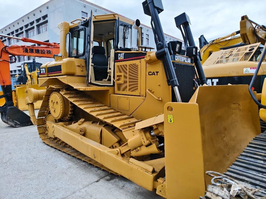 CAT D 7 R Pásové dozery