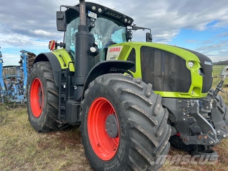 CLAAS Axion 950 Traktory