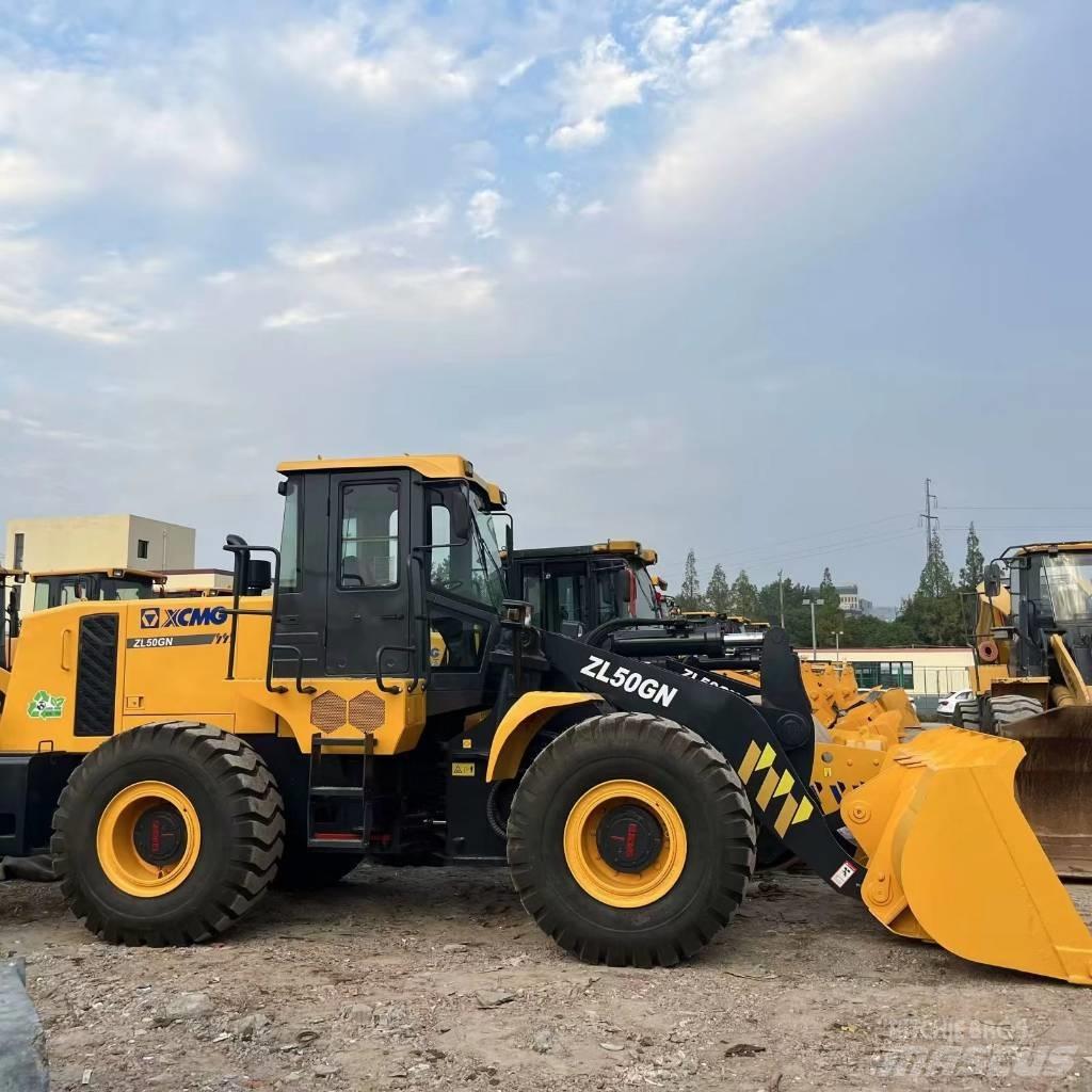 XCMG ZL 50 Kolové nakladače
