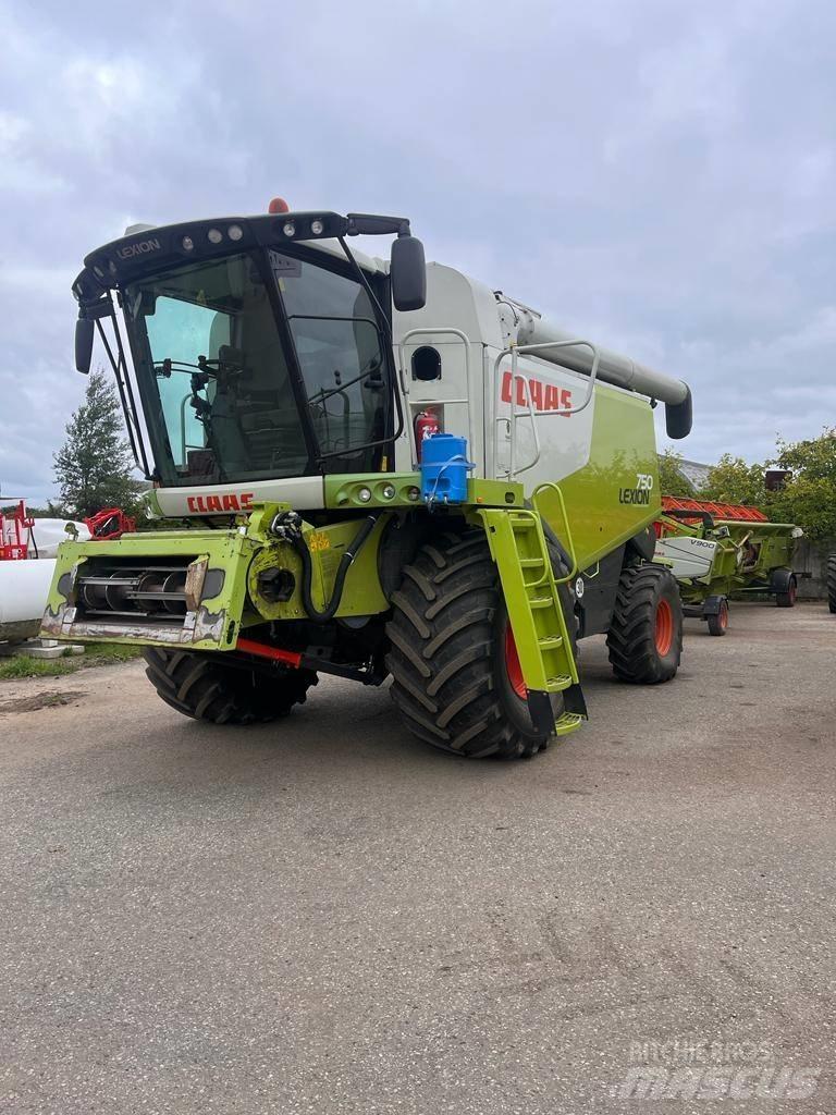 CLAAS Lexion 750 Sklízecí mlátičky