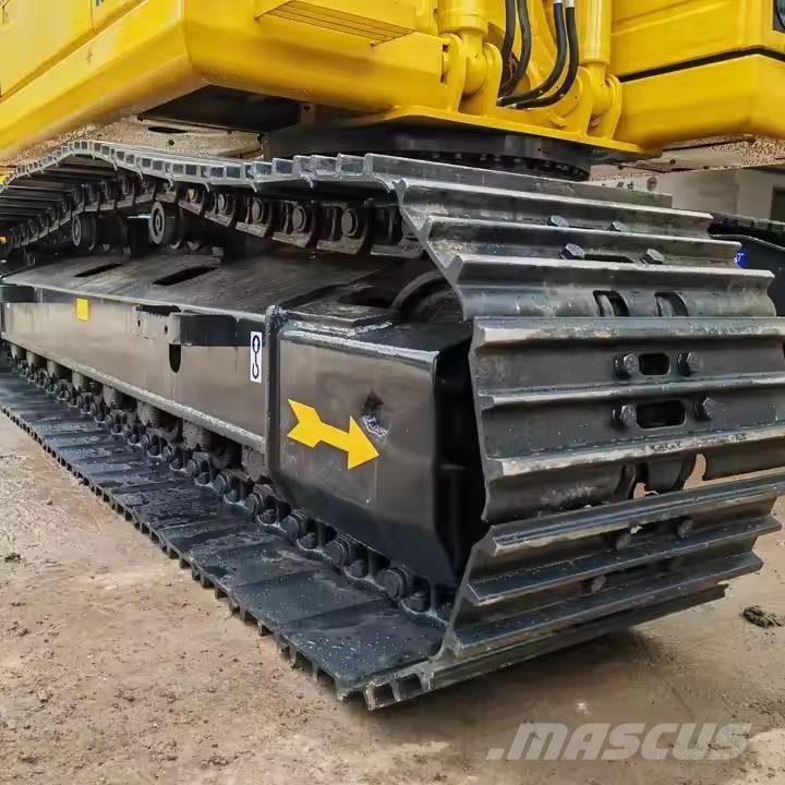 Komatsu PC220-8 Pásová rýpadla