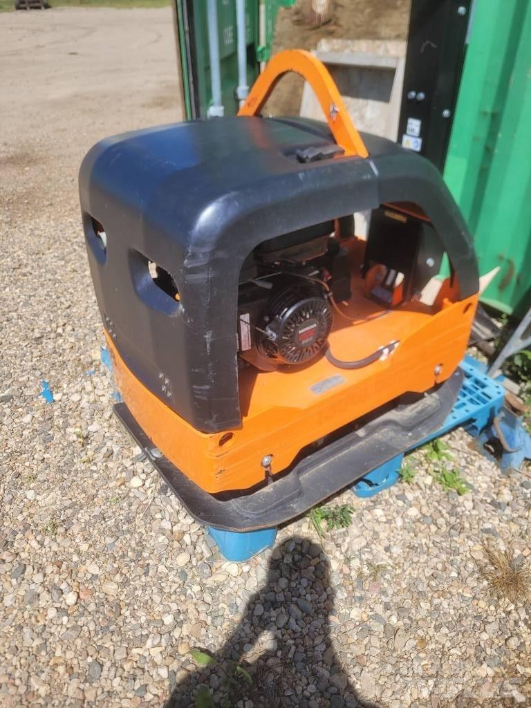 Atlas Copco RP400 Vlečné vibrační válce