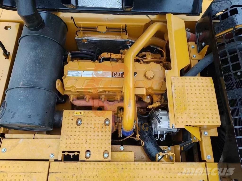 CAT 330 D Pásová rýpadla