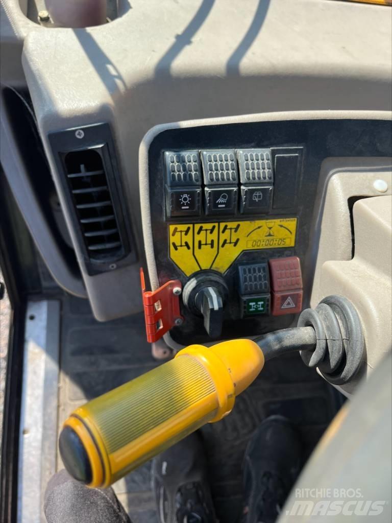 JCB SLP 530 Víceúčelové nakladače