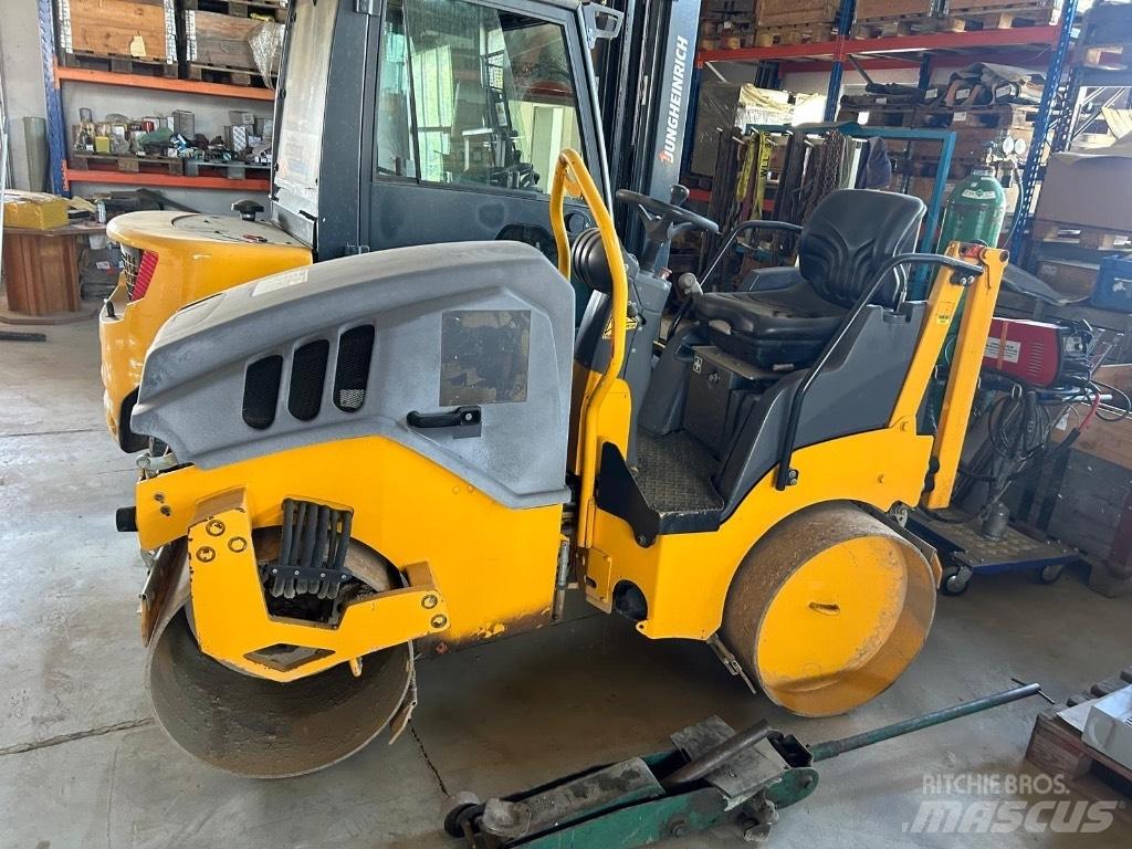 Hamm HD 10 C VV Tandemové válce