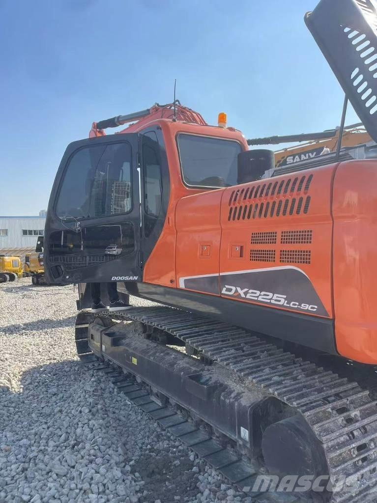 Doosan DX 225LC-9C Pásová rýpadla