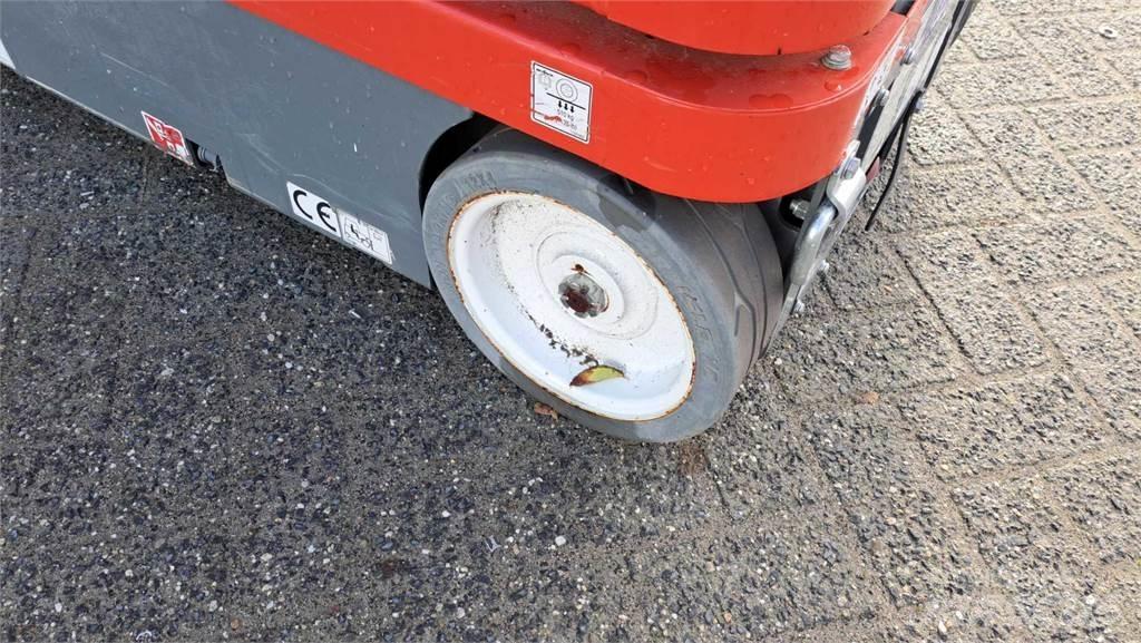 SkyJack SJ16 Další zvedače a plošiny