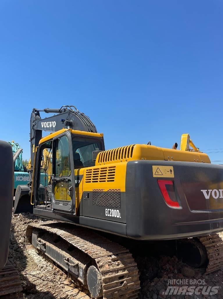 Volvo EC200 Pásová rýpadla