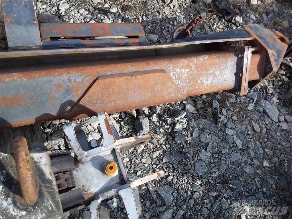 CAT 2200 Těžební jeřáby