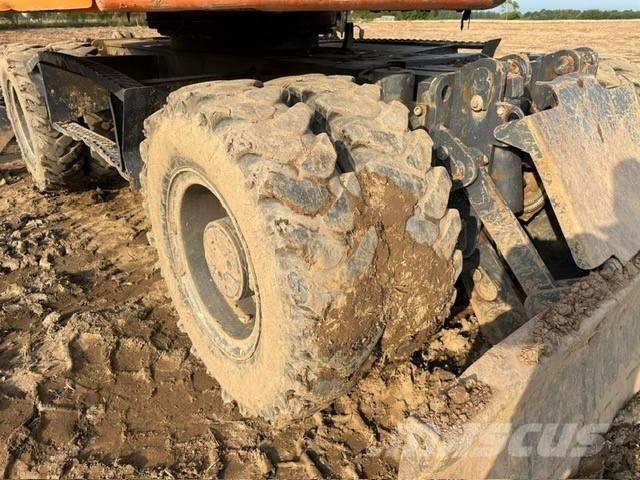 Doosan DX 160 W-3 Kolová rýpadla