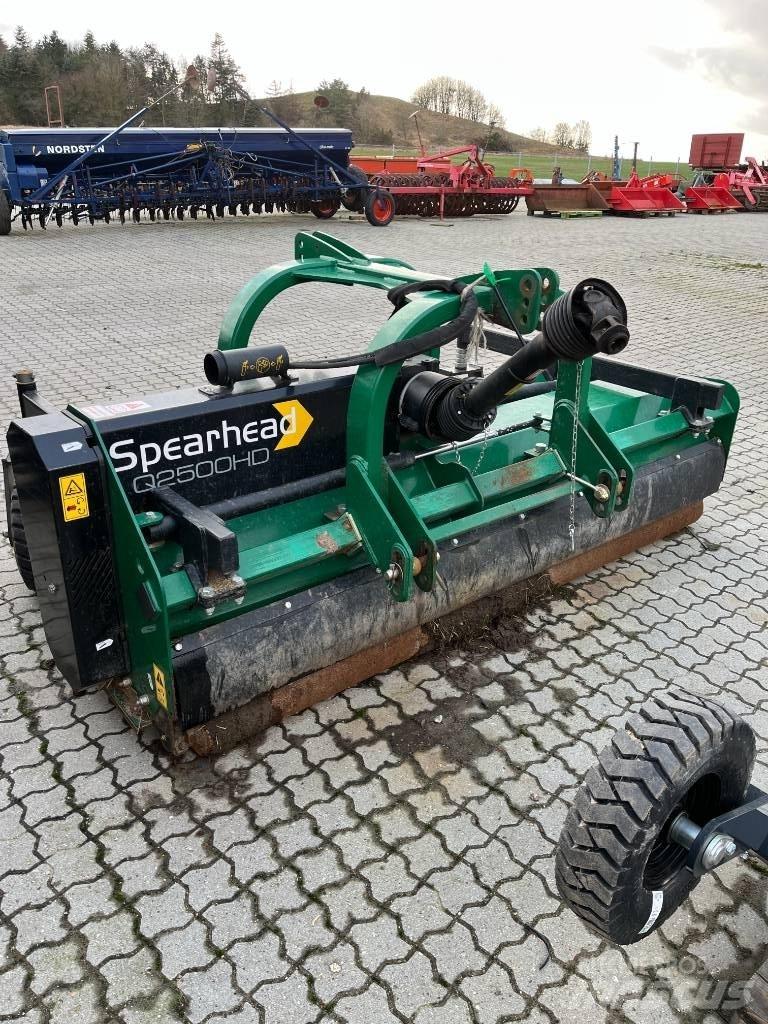 Spearhead Q 2500 HD Žací stroje