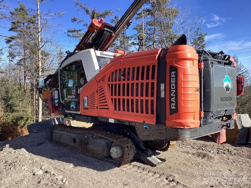 Sandvik DX800i Povrchové vrtací stroje