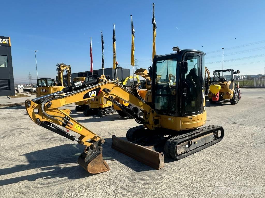 CAT 303.5 Mini rýpadla < 7t