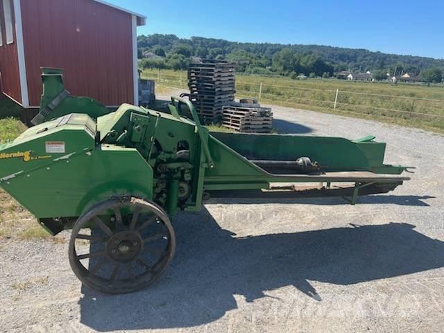 John Deere 3950 Sklízecí řezačka