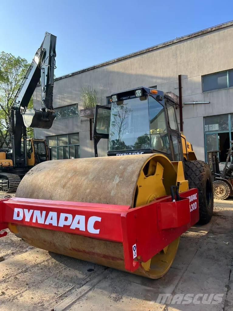 Dynapac CA 30 D Tahačové válce