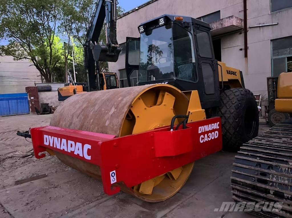 Dynapac CA 30 D Tahačové válce