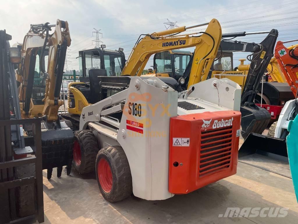 Bobcat S180 Smykem řízené nakladače