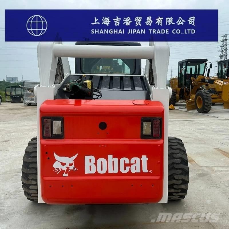 Bobcat S 300 Smykem řízené nakladače