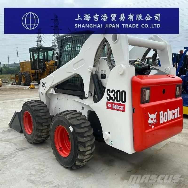 Bobcat S 300 Smykem řízené nakladače