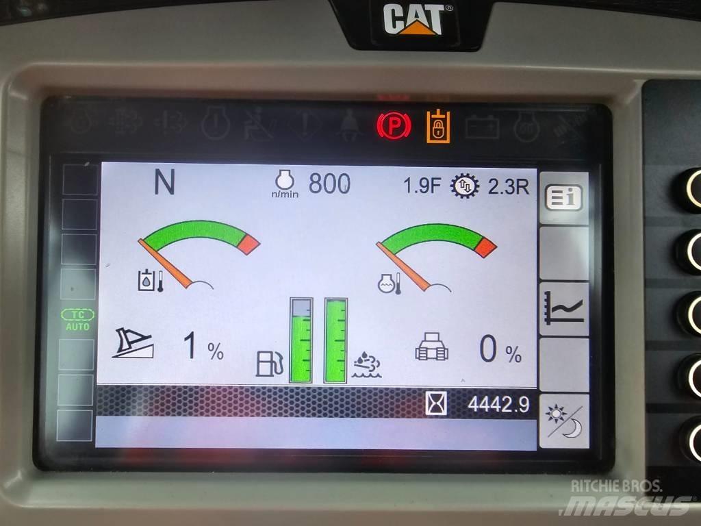 CAT D 6 K 2 LGP Pásové dozery