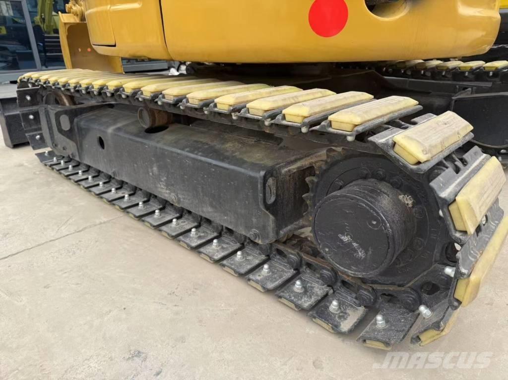 CAT 303.5 E Mini rýpadla < 7t