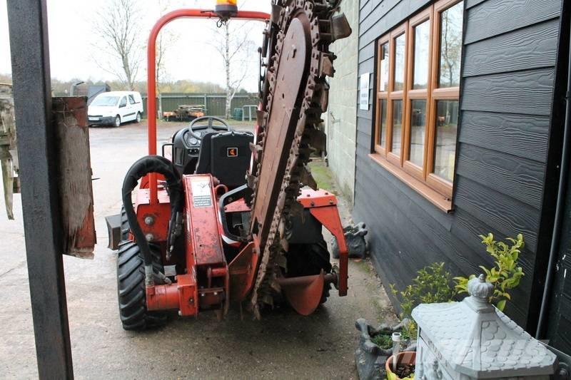 Ditch Witch RT 40 Rýhovače