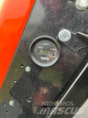 Jacobsen 305 Sekačky fervejí