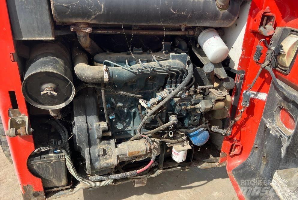 Bobcat 753 Smykem řízené nakladače