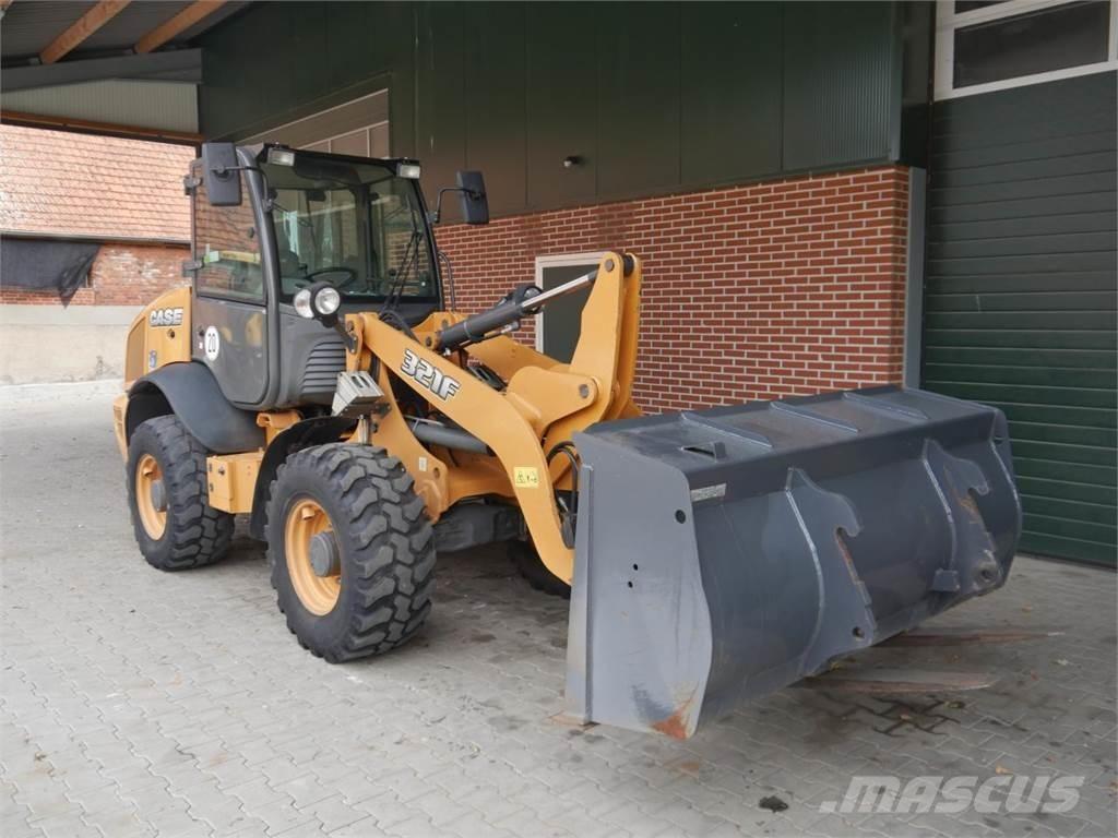 Case IH 321F Kolové nakladače